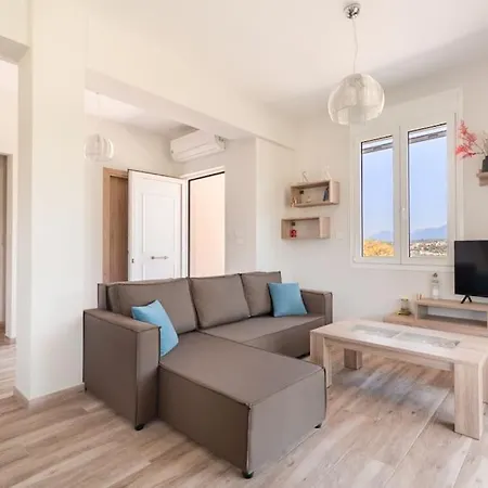 Dimitra's Sunny Holiday home *