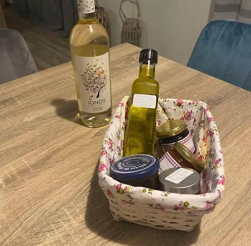 ηλιόλουστη βίλα της δήμητρας *